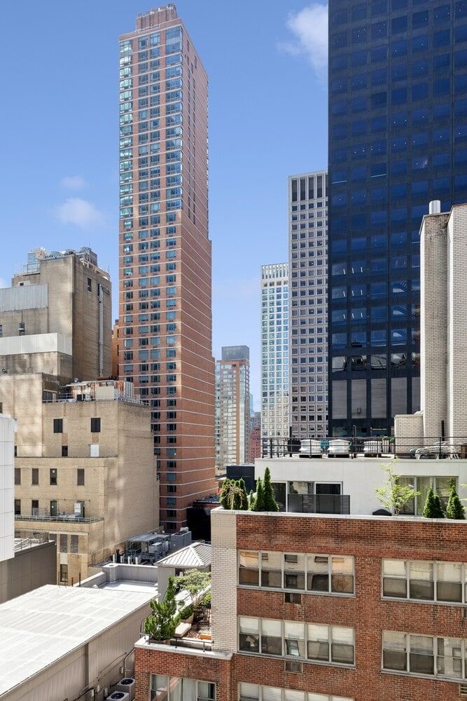 Real estate property located at 220 57TH #14B, New York, Sutton Place, New York City, NY, US