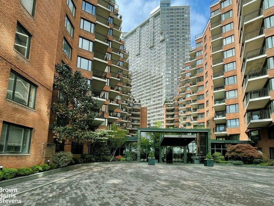 Real estate property located at 60 SUTTON #7NS, New York, Sutton Place, New York City, NY, US