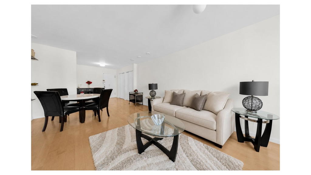 Real estate property located at 370 76TH C1209, New York, Lenox Hill, New York City, NY, US