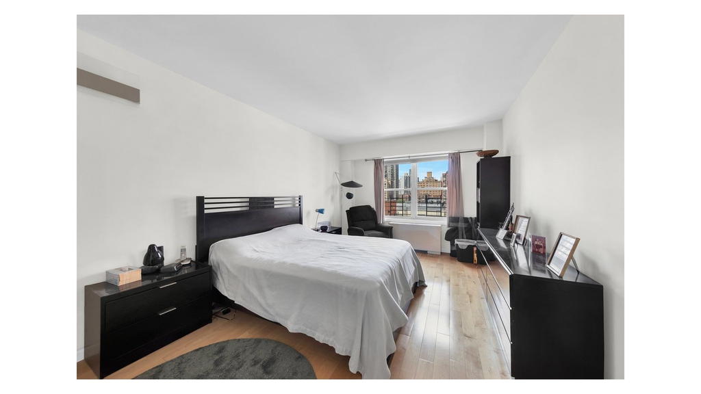 Real estate property located at 370 76TH C1209, New York, Lenox Hill, New York City, NY, US