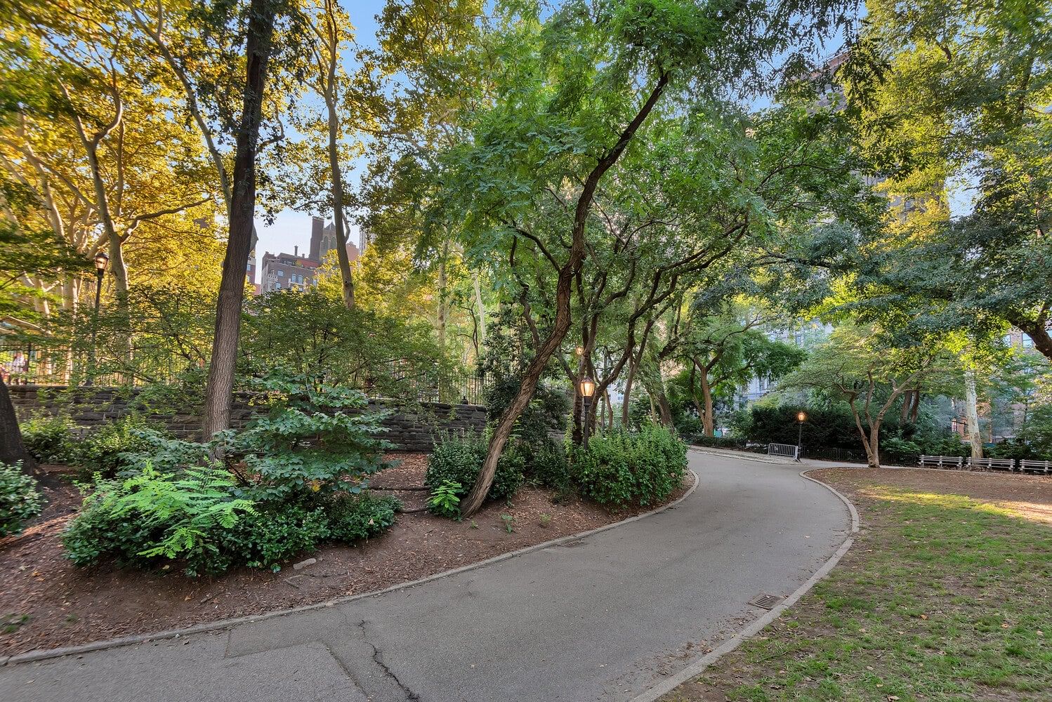 Real estate property located at 25 END #13G, New York, Yorkville, New York City, NY, US