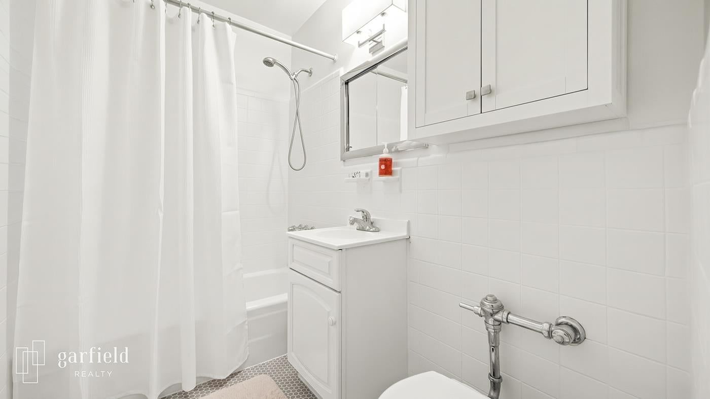 Real estate property located at 599 7th #1-B, Kings, Kensington, New York City, NY, US