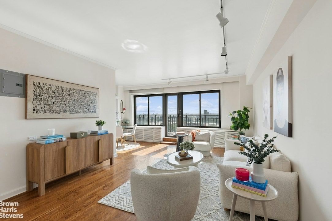 Real estate property located at 55 END #16D, New York, Yorkville, New York City, NY, US