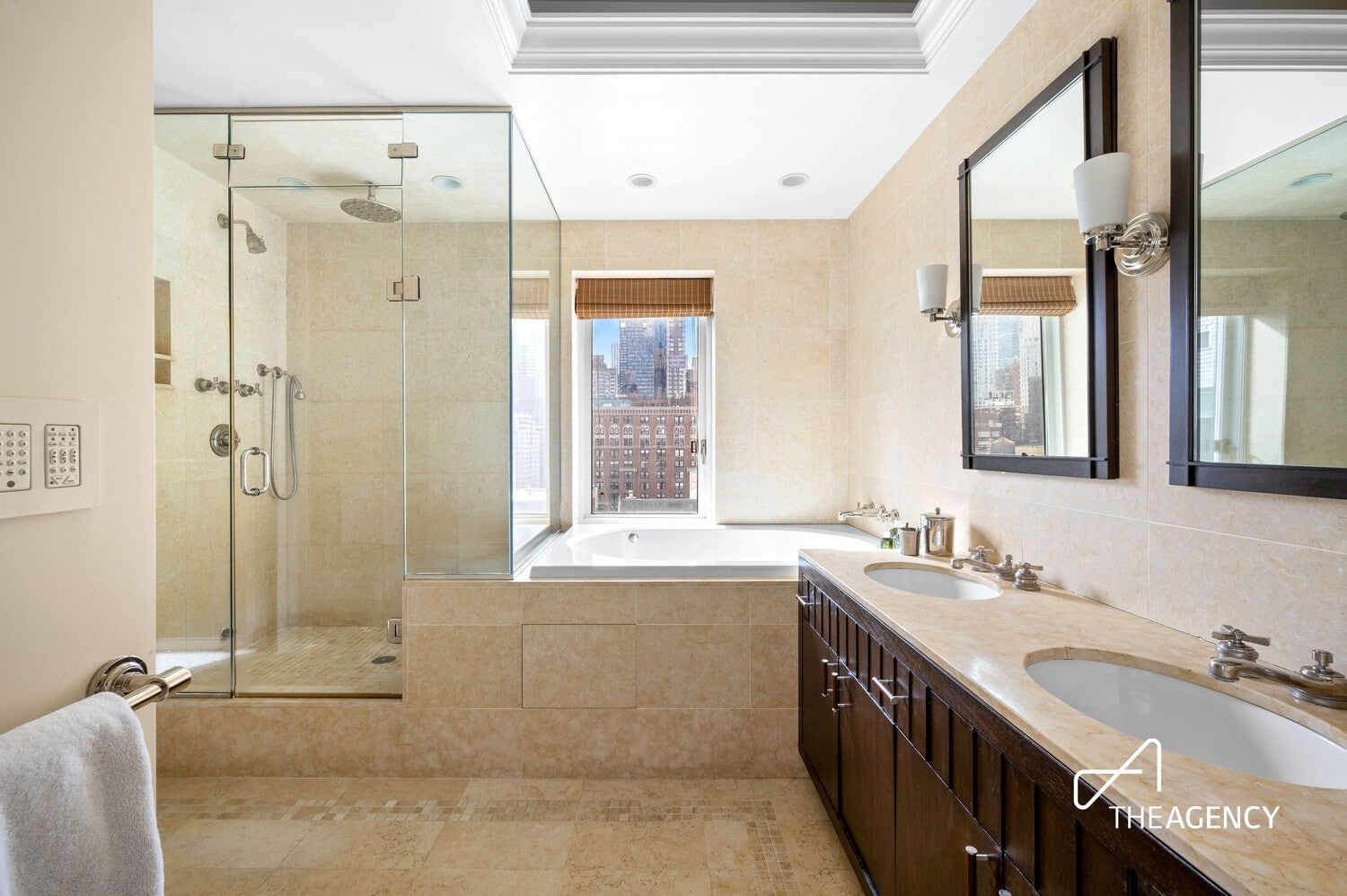 Real estate property located at 605 PARK #15D, New York, Lenox Hill, New York City, NY, US