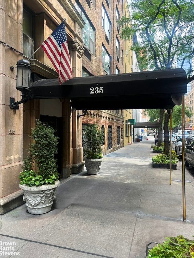 Real estate property located at 235 73RD #10B, New York, Lenox Hill, New York City, NY, US