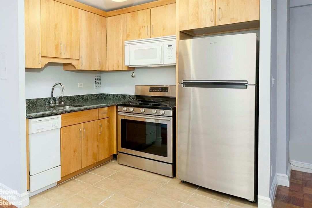 Real estate property located at 330 3RD #5L, New York, Kips Bay, New York City, NY, US