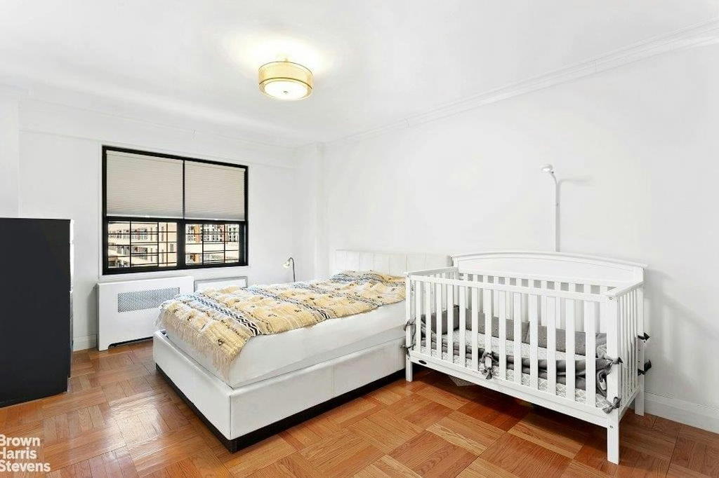 Real estate property located at 240 76TH #6S, New York, Lenox Hill, New York City, NY, US