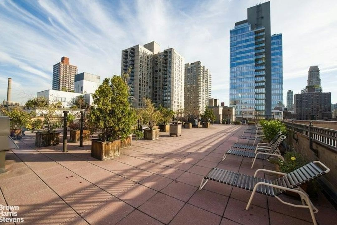 Real estate property located at 240 76TH #6S, New York, Lenox Hill, New York City, NY, US