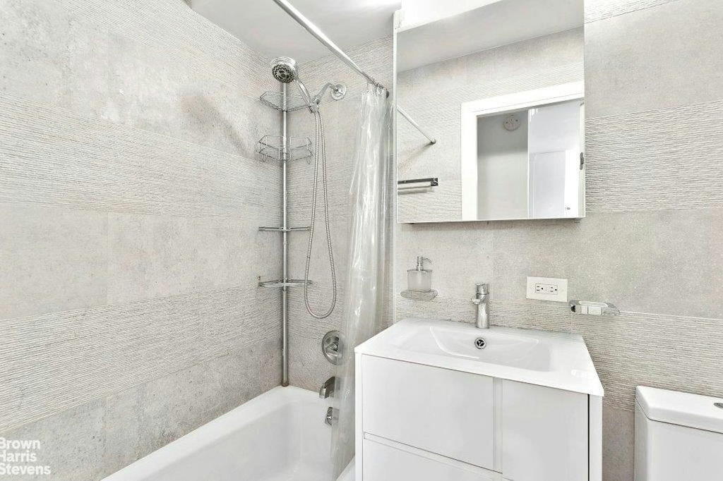 Real estate property located at 240 76TH #6S, New York, Lenox Hill, New York City, NY, US