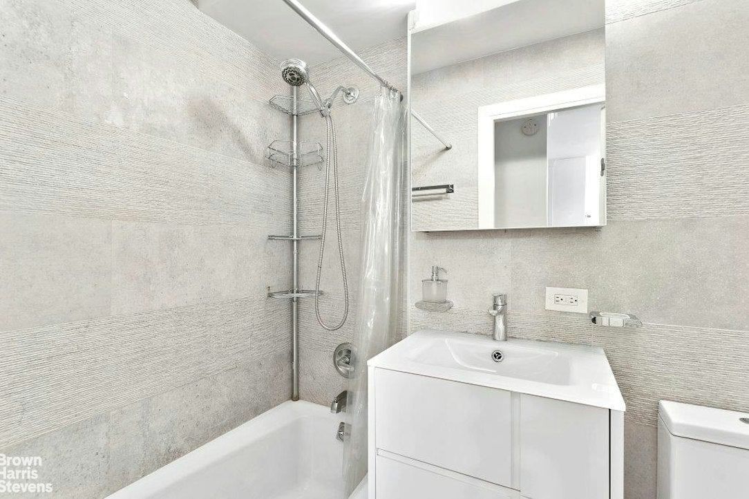 Real estate property located at 240 76TH #6S, New York, Lenox Hill, New York City, NY, US