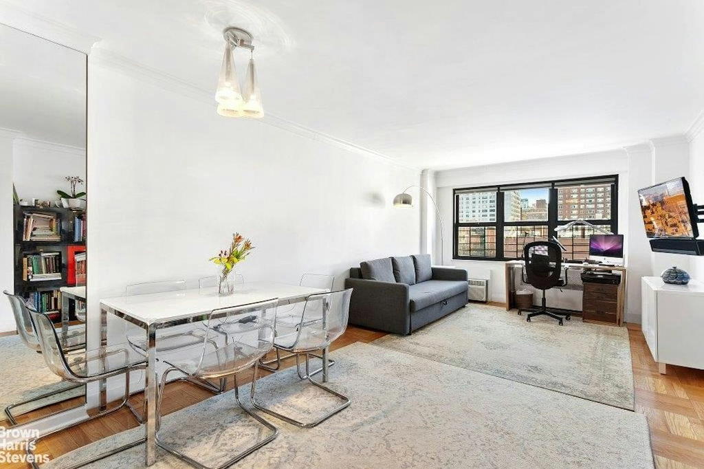 Real estate property located at 240 76TH #6S, New York, Lenox Hill, New York City, NY, US