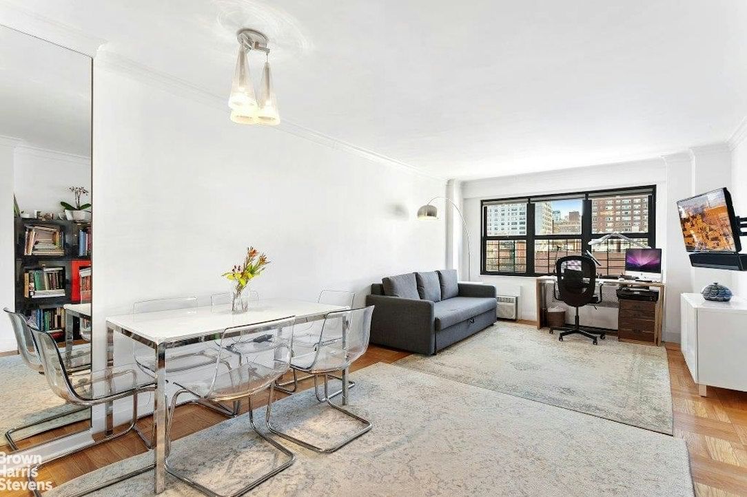 Real estate property located at 240 76TH #6S, New York, Lenox Hill, New York City, NY, US