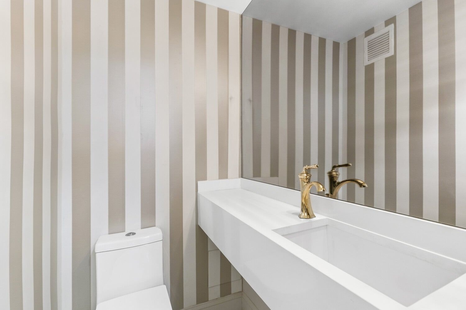 Real estate property located at 160 65TH #16C, New York, Lenox Hill, New York City, NY, US