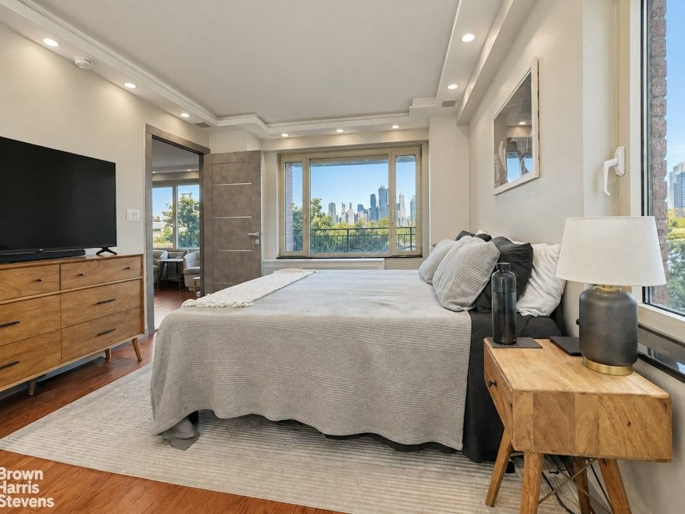 Real estate property located at 60 SUTTON #5CS, New York, Sutton Place, New York City, NY, US