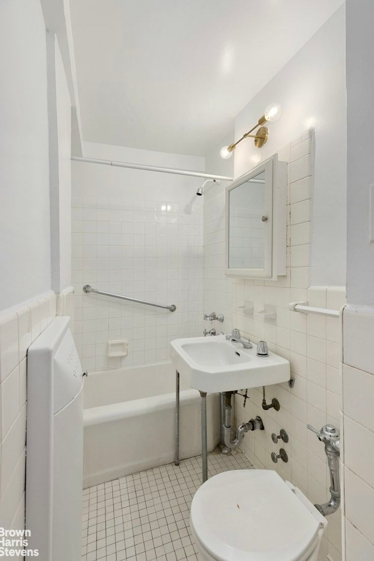 Real estate property located at 330 79TH #8D, New York, Lenox Hill, New York City, NY, US