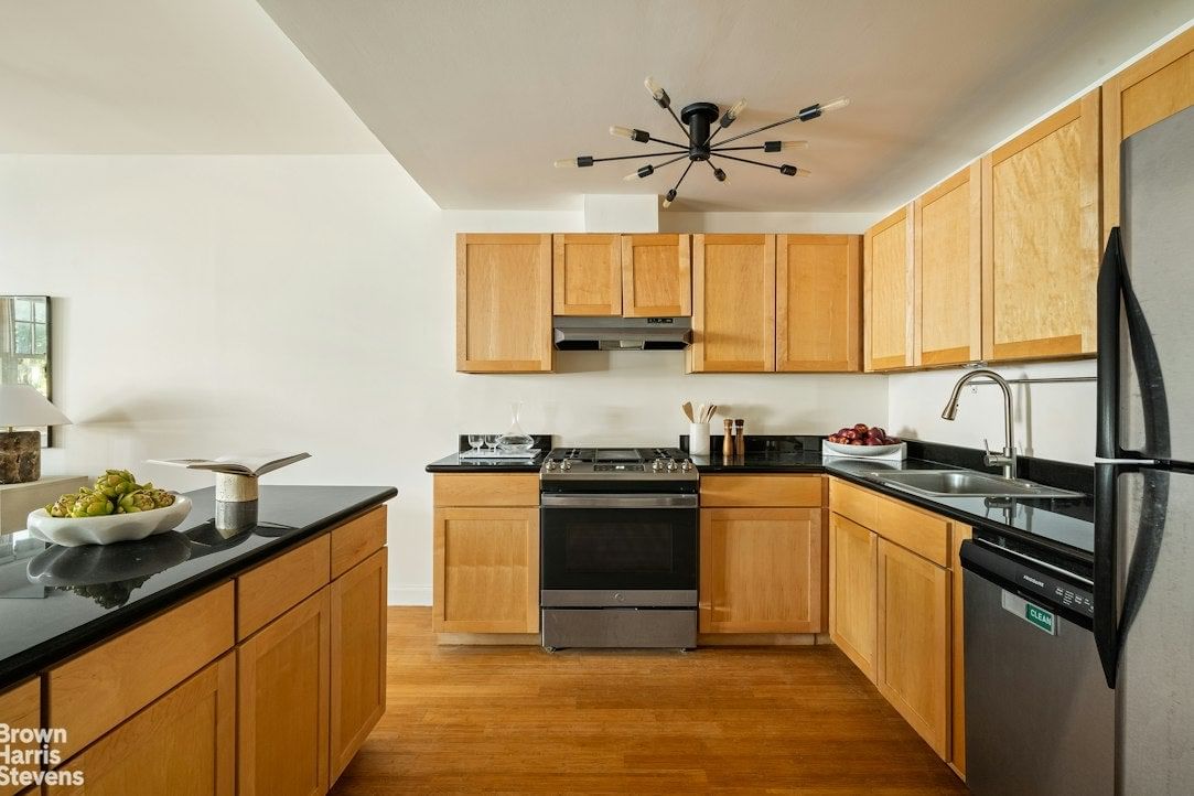 Real estate property located at 292 AINSLIE #2F, Kings, Williamsburg, New York City, NY, US