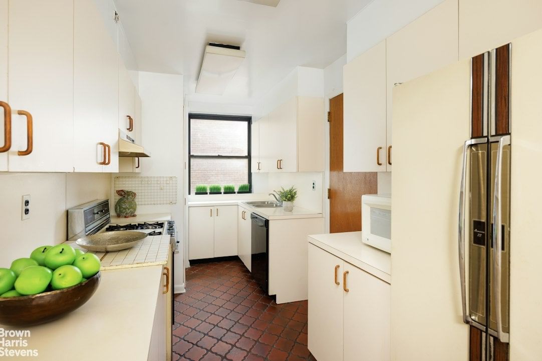 Real estate property located at 25 86TH #9A, New York, Carnegie Hill, New York City, NY, US