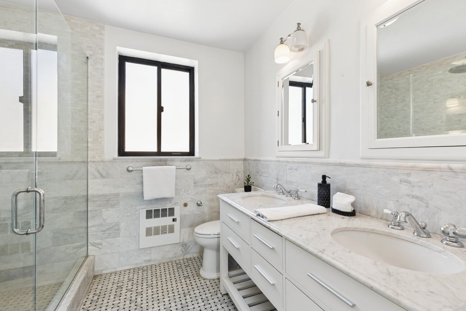Real estate property located at 134 93RD #11B, New York, Carnegie Hill, New York City, NY, US