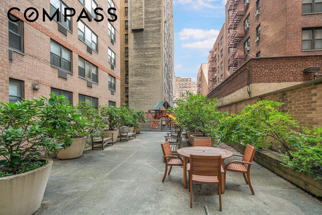 Real estate property located at 333 79th #7U, New York, Upper East Side, New York City, NY, US