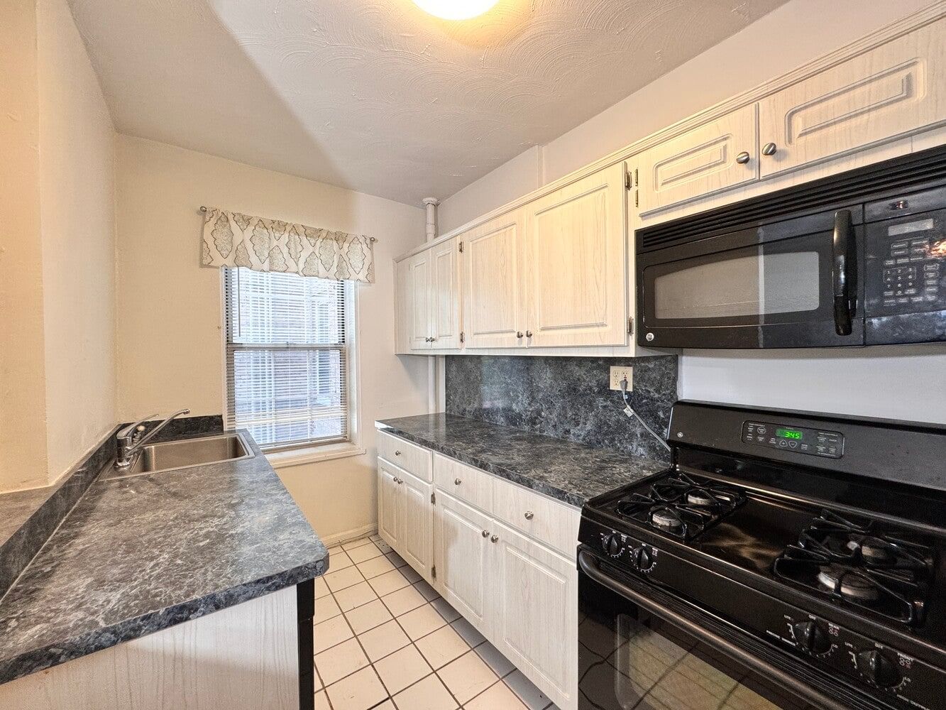 Real estate property located at 56-05 31ST #2O, Queens, Astoria, New York City, NY, US