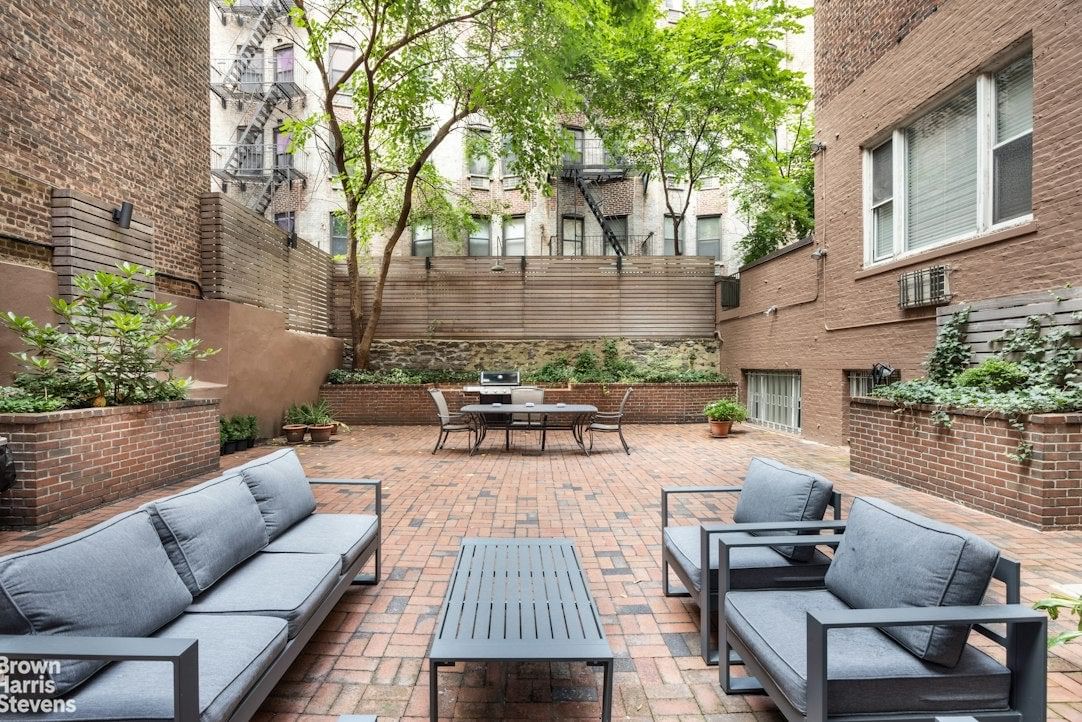 Real estate property located at 161 90TH #5C, New York, Carnegie Hill, New York City, NY, US