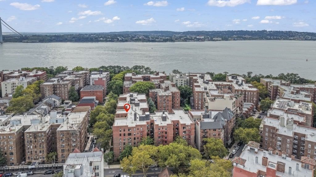 Real estate property located at 61 Oliver #2V, Kings, Bay Ridge, New York City, NY, US