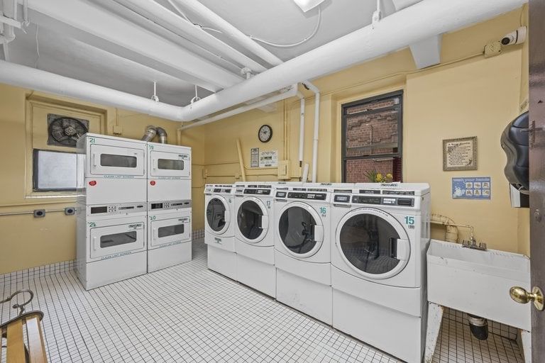 Real estate property located at 61 Oliver #2V, Kings, Bay Ridge, New York City, NY, US