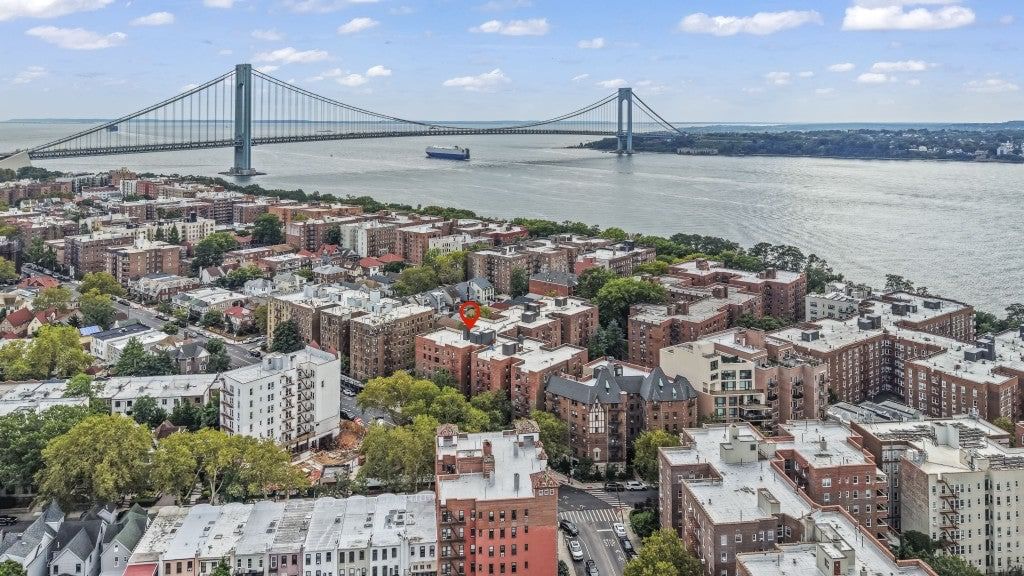 Real estate property located at 61 Oliver #2V, Kings, Bay Ridge, New York City, NY, US
