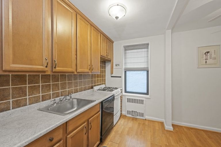 Real estate property located at 61 Oliver #2V, Kings, Bay Ridge, New York City, NY, US