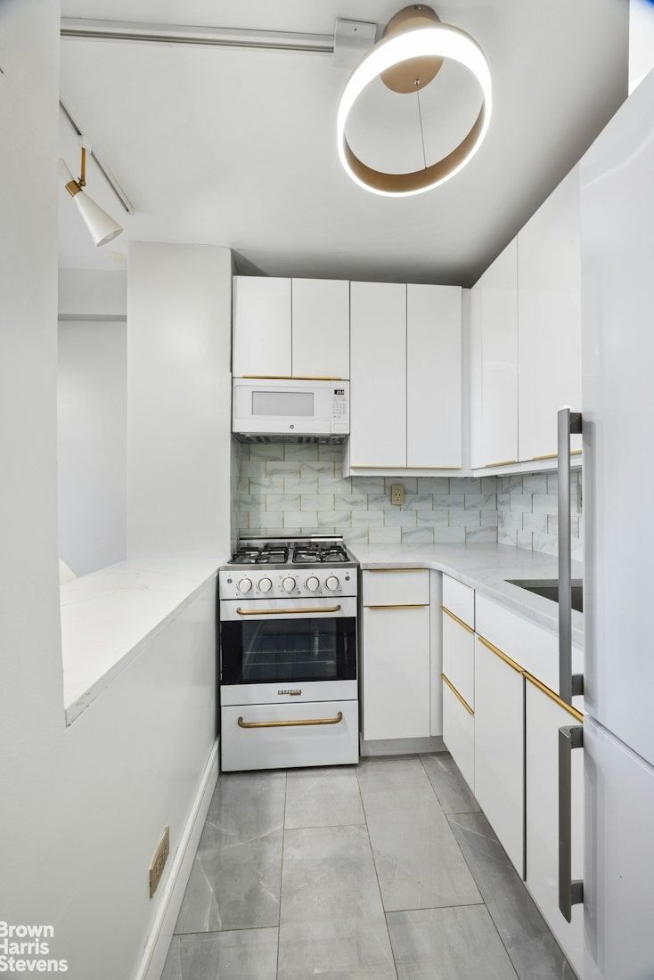 Real estate property located at 101 12TH #20B, New York, Greenwich Village, New York City, NY, US