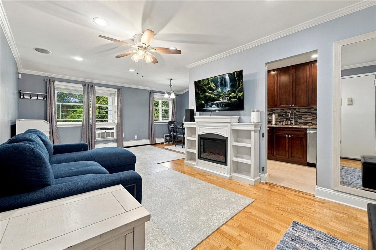 Real estate property located at 23 GADSEN #2A, Richmond, New Springville, New York City, NY, US