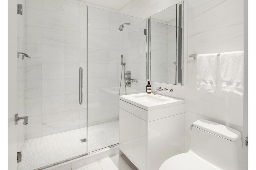Real estate property located at 1355 1ST #17, New York, Lenox Hill, New York City, NY, US
