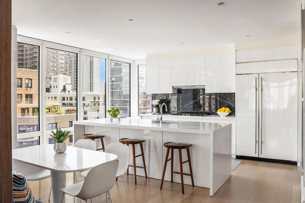 Real estate property located at 1355 1ST #17, New York, Lenox Hill, New York City, NY, US
