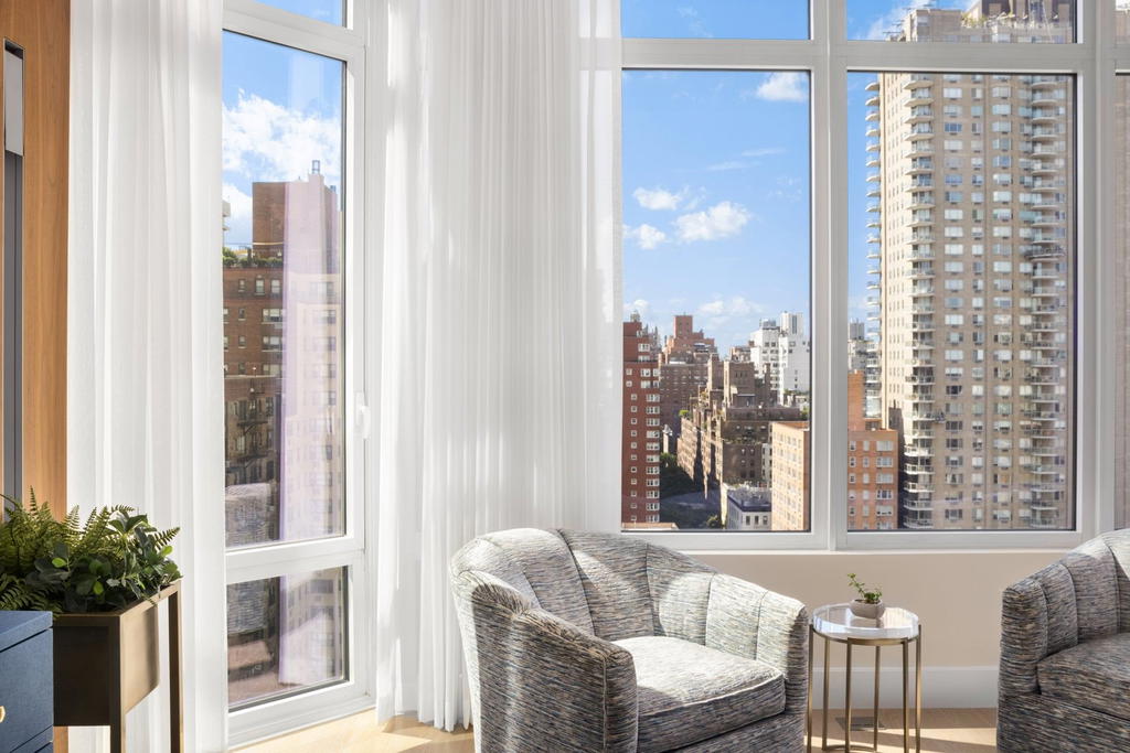 Real estate property located at 1355 1ST #17, New York, Lenox Hill, New York City, NY, US