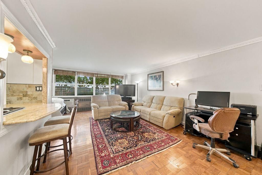 Real estate property located at 310 70th #1-K, New York, Upper East Side, New York City, NY, US