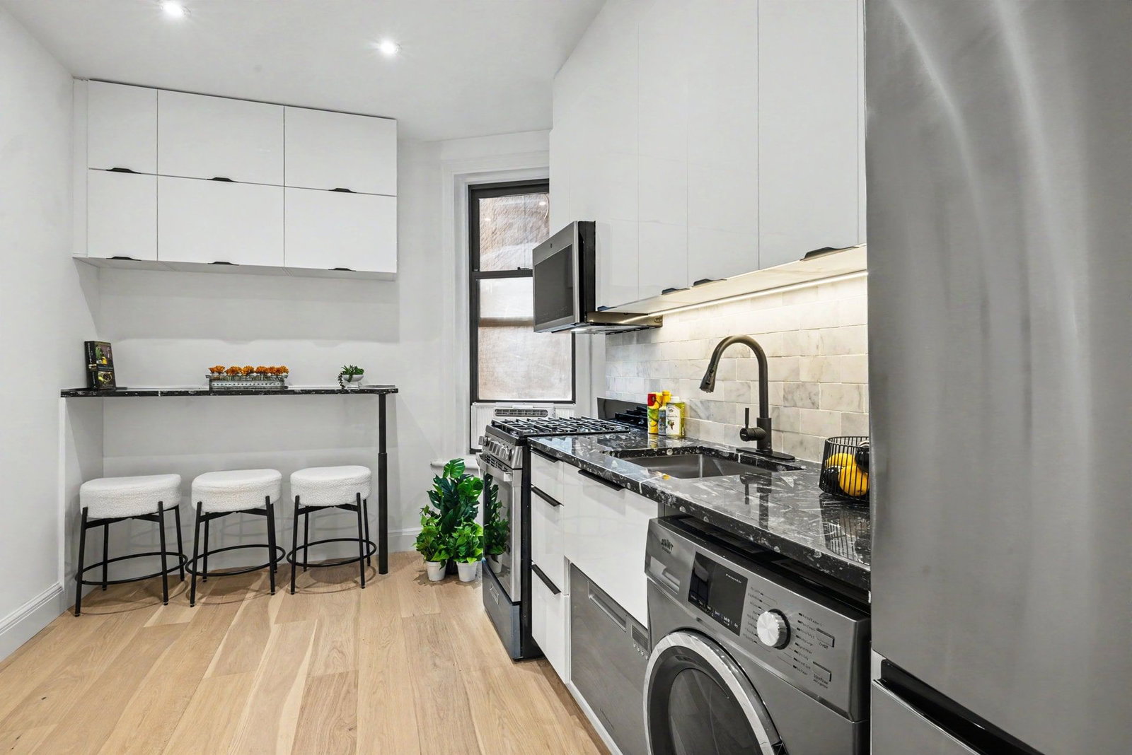 Real estate property located at 514 82ND #3W, New York, Yorkville, New York City, NY, US