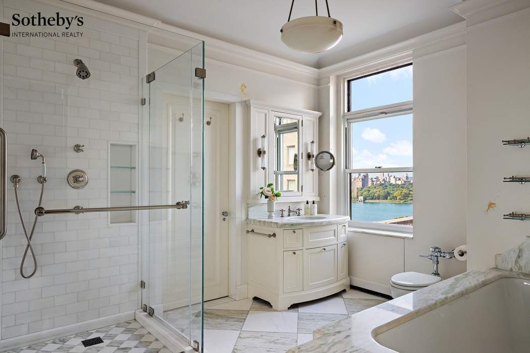 Real estate property located at 1040 5th #16, New York, Upper East Side, New York City, NY, US