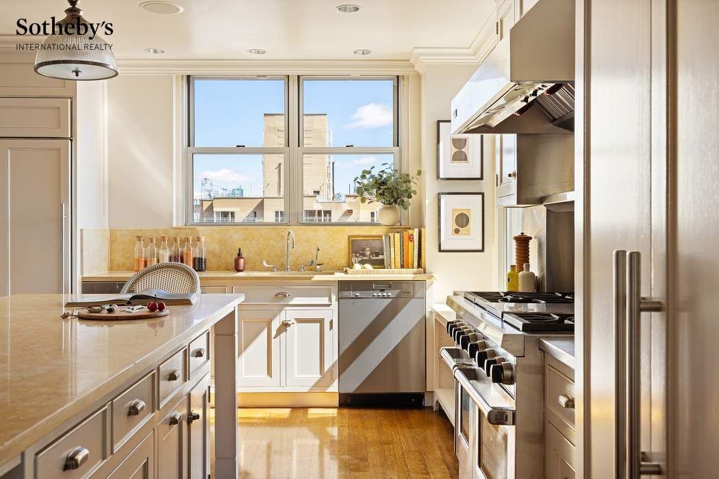 Real estate property located at 1040 5th #16, New York, Upper East Side, New York City, NY, US