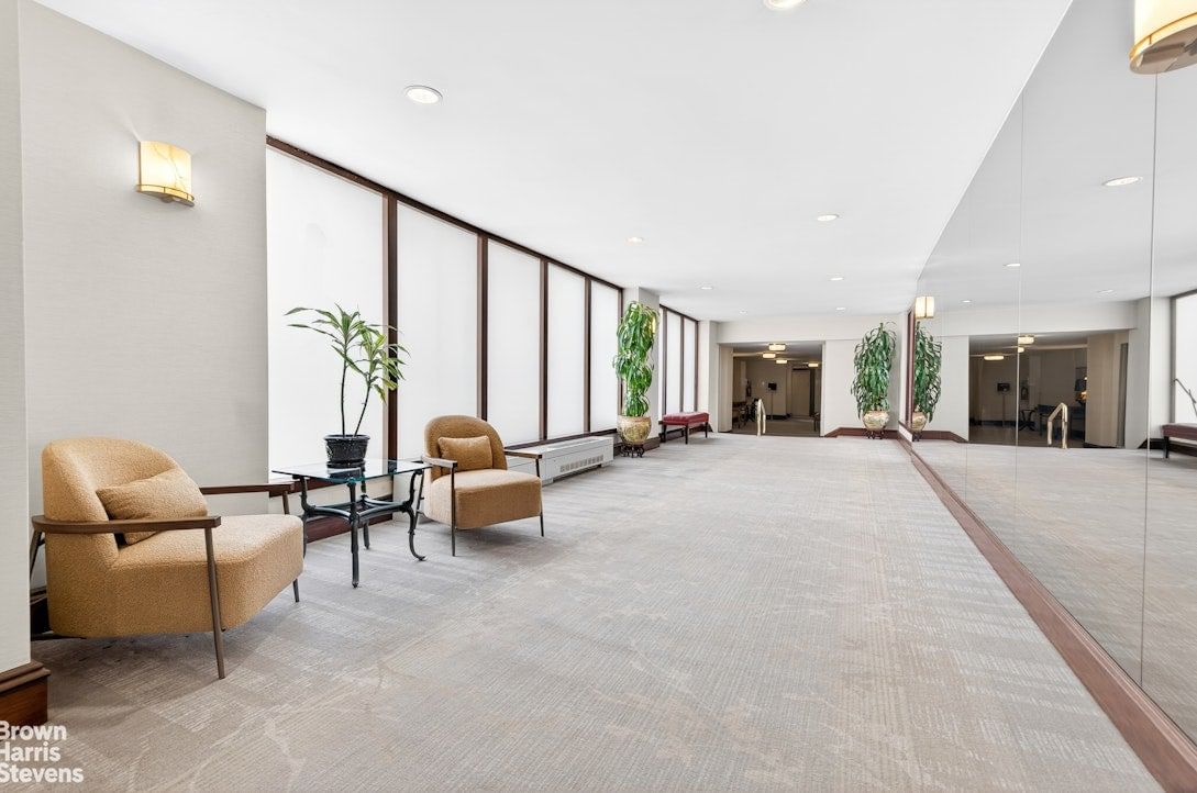 Real estate property located at 520 72ND #9T, New York, Lenox Hill, New York City, NY, US
