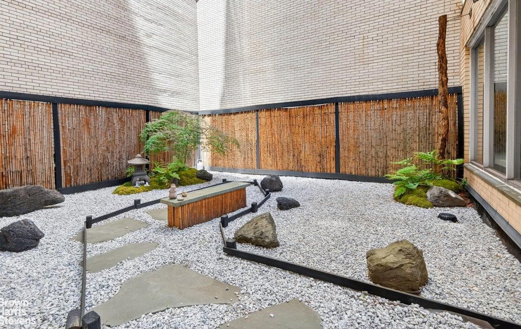 Real estate property located at 520 72ND #9T, New York, Lenox Hill, New York City, NY, US