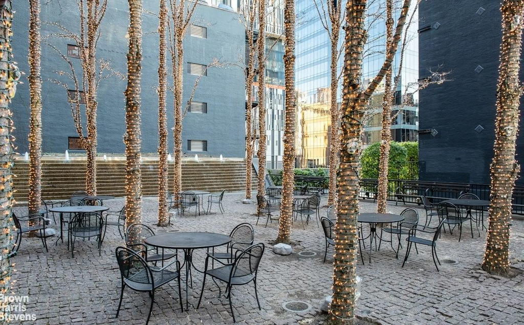 Real estate property located at 520 72ND #8E, New York, Lenox Hill, New York City, NY, US
