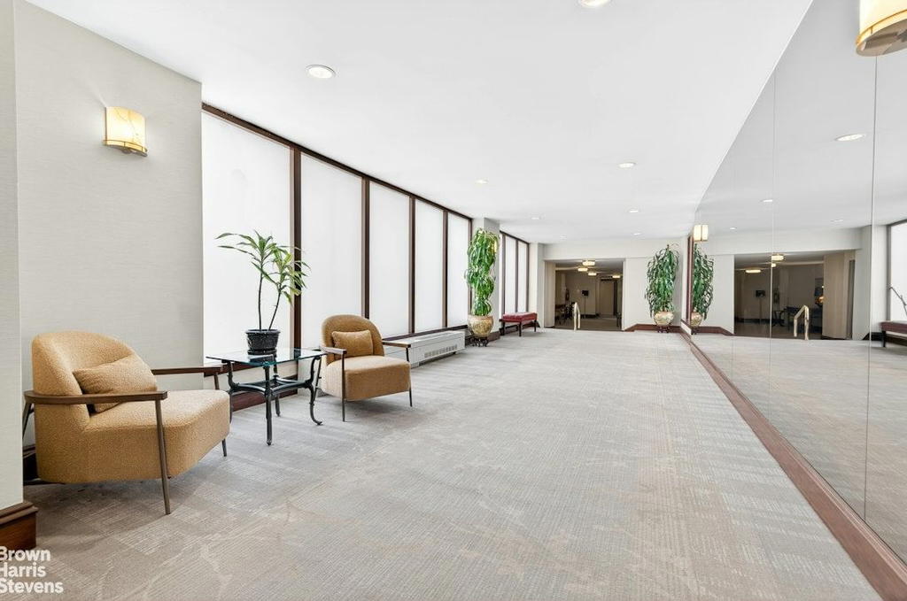 Real estate property located at 520 72ND #8E, New York, Lenox Hill, New York City, NY, US