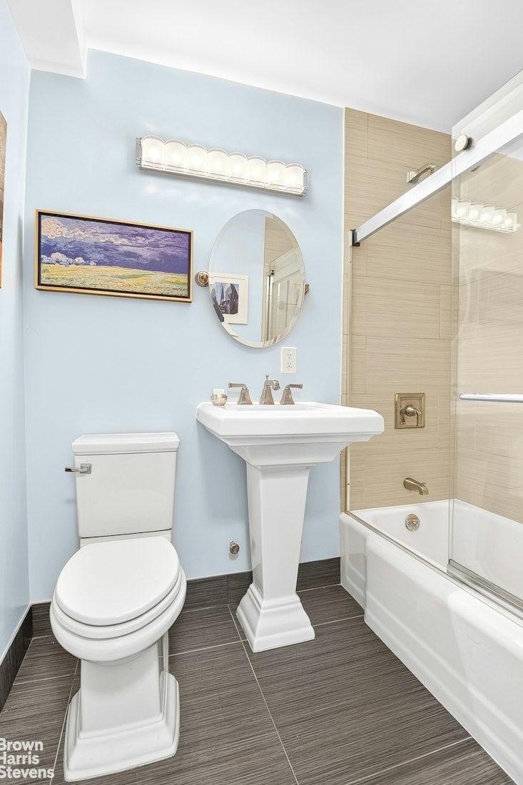 Real estate property located at 520 72ND #8E, New York, Lenox Hill, New York City, NY, US