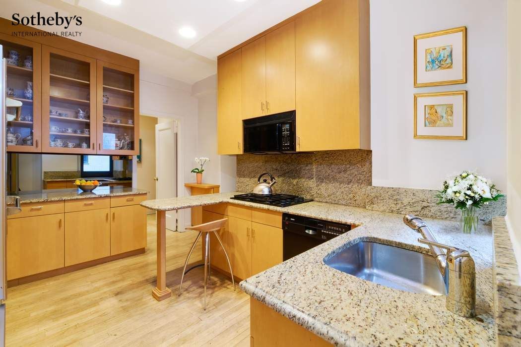 Real estate property located at 139 66th #5S, New York, Lenox Hill, New York City, NY, US