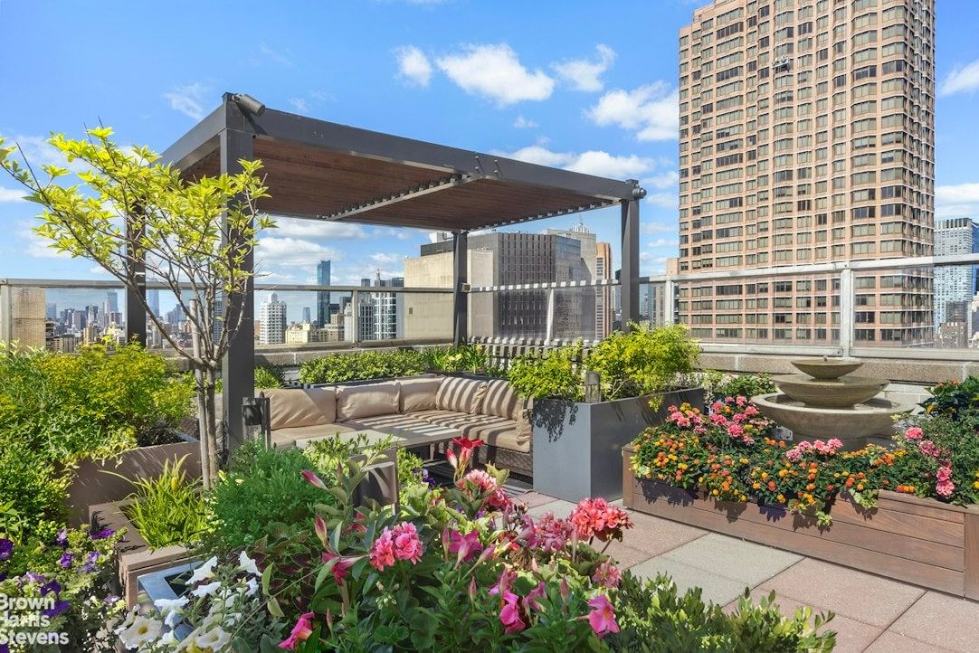 Real estate property located at 300 40TH #16K, New York, Murray Hill, New York City, NY, US