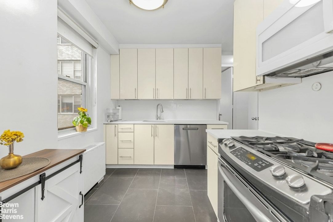Real estate property located at 300 40TH #16K, New York, Murray Hill, New York City, NY, US