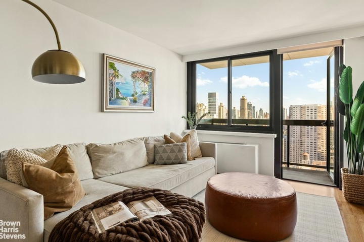 Real estate property located at 515 72ND #28A, New York, Lenox Hill, New York City, NY, US