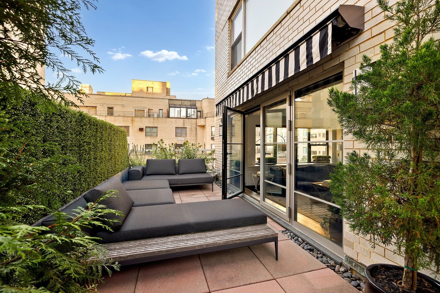 Real estate property located at 8 83RD #11F, New York, Upper East Side, New York City, NY, US