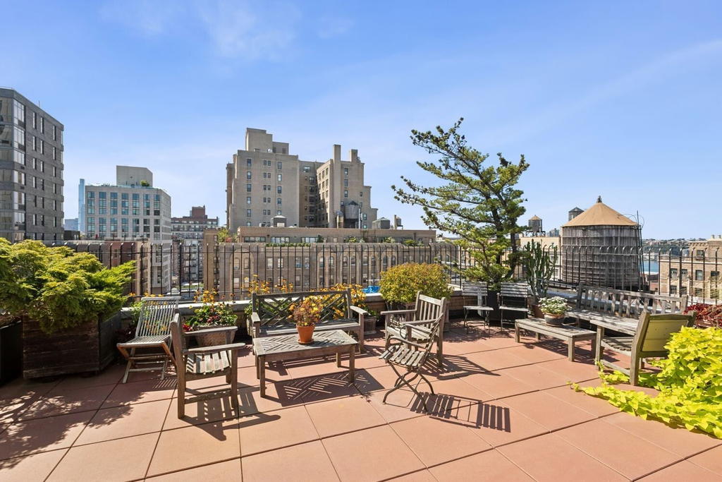 Real estate property located at 250 94TH #11B, New York, Upper West Side, New York City, NY, US