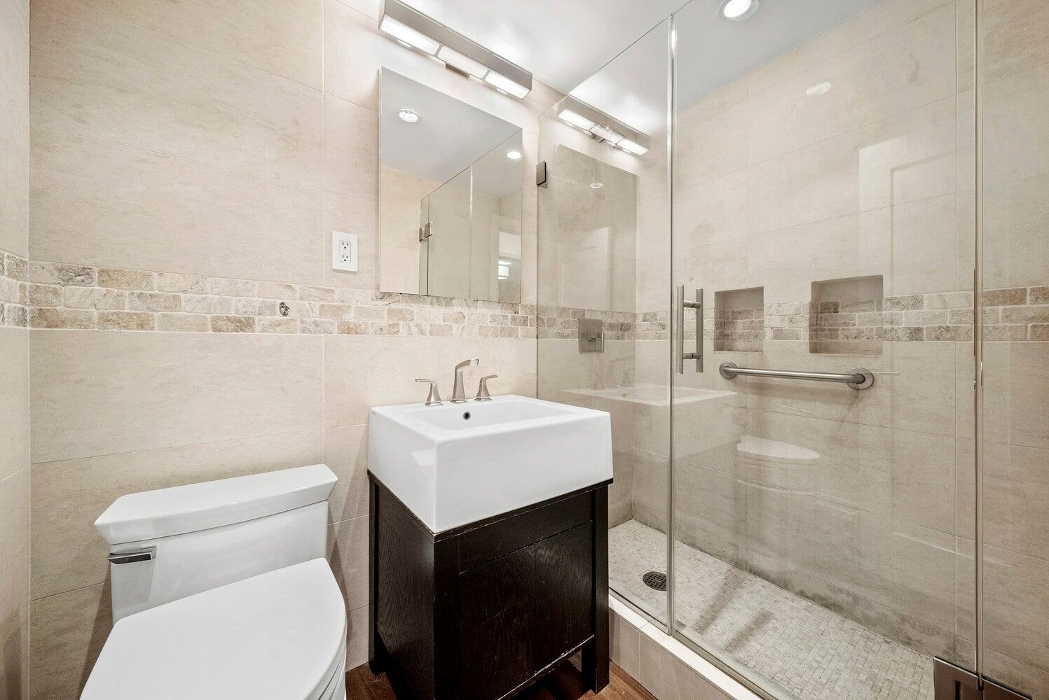 Real estate property located at 118 60TH #16G, New York, Lenox Hill, New York City, NY, US